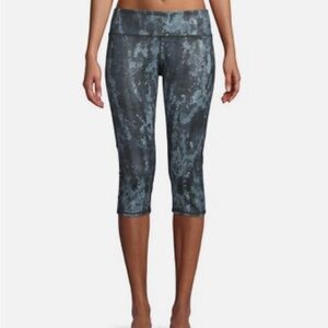 ALO Yoga Black and Gray Patterned Leggings